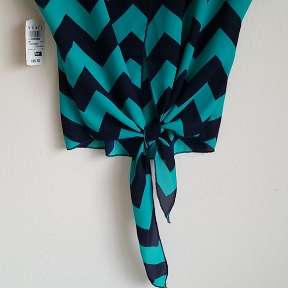 A'gaci Tied Back Blouse Black/Green - Picture 10 of 10